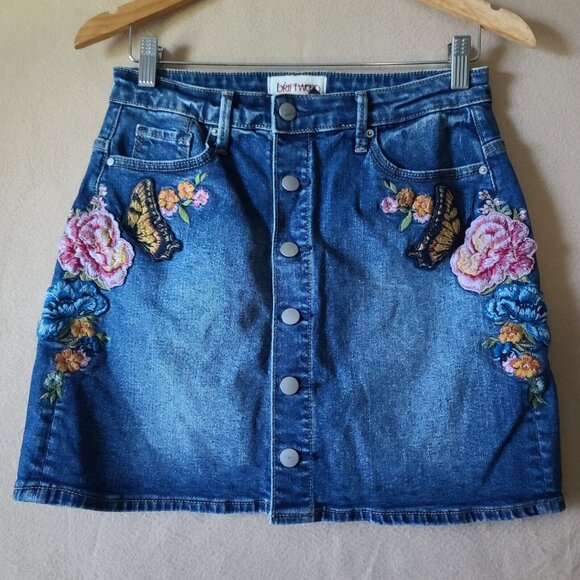 Free People Driftwood Leah Butterfly Effect Jean Mini Skirt 25 Button Front NWOT - Picture 2 of 8